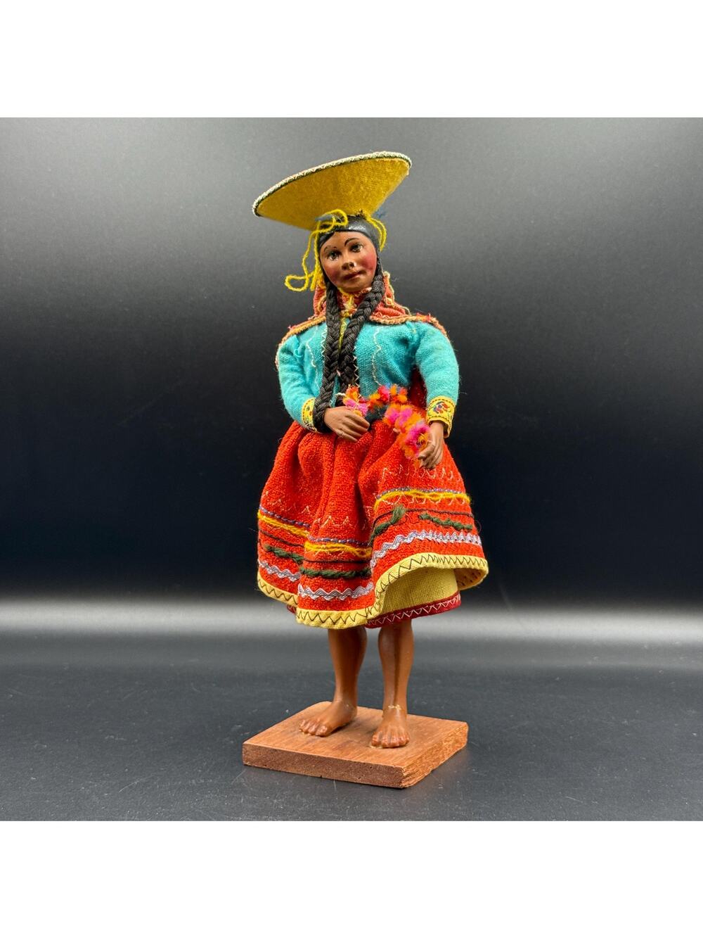 Vintage Peruvian Cusco Composite Head Doll (1970's) Figurine